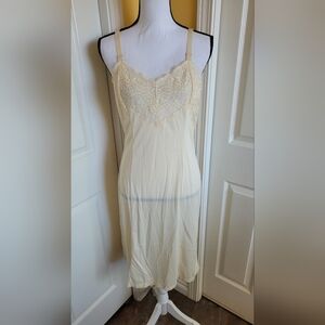 WONDER MAID VINTAGE SLIP, SIZE 36